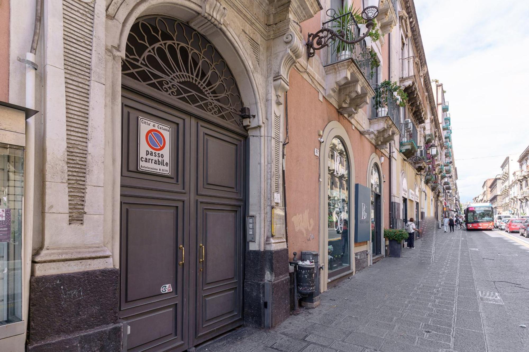 Felt In Love In Catania Exterior photo
